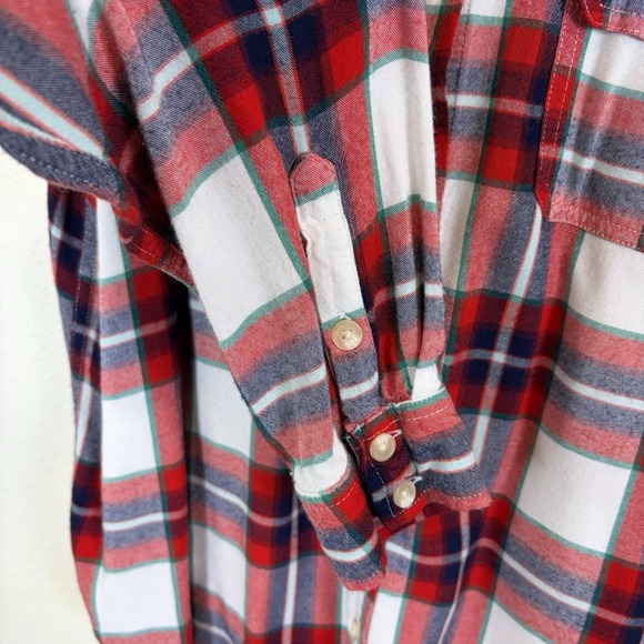 Universal Thread Women's Button Up Shirt Size L Red Plaid Cabin Core Camp Core - Picture 5 of 9